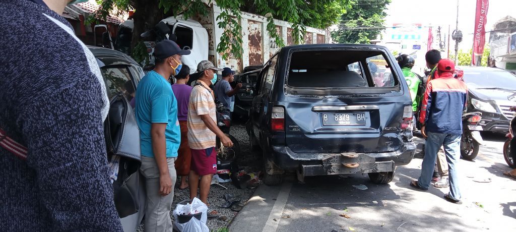 Pilihan Pembaca: Nenek Ditinggal Pembantu hingga Tabrakan Beruntun