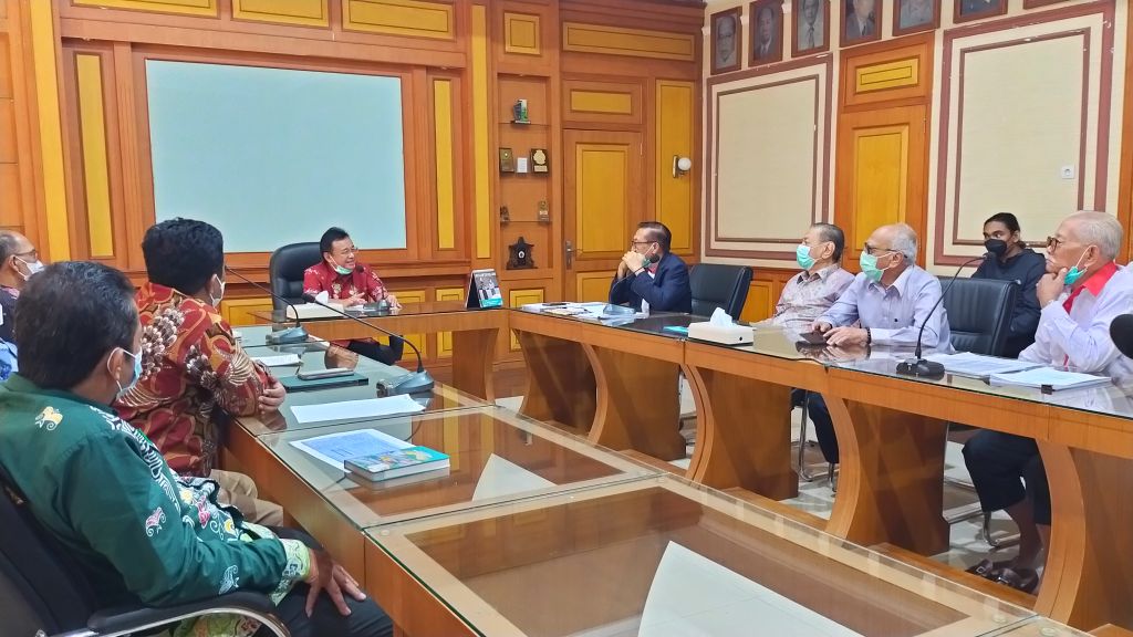 Audiensi Perkumpulan Penghuni Tanah Surat Ijo Surabaya dan BPN Jatim