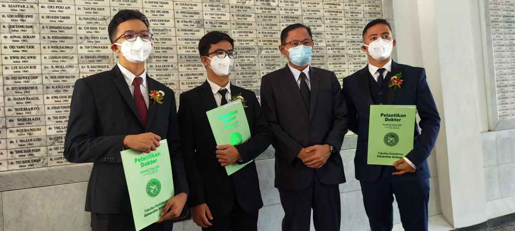 Dokter Muda lulusan FK Unair, terjun mengabdi tangani pandemi.