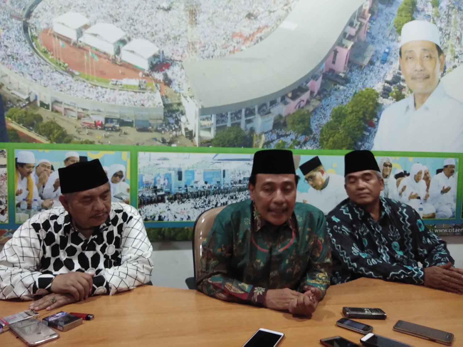 Pengurus PWNU menggelar konferensi pers