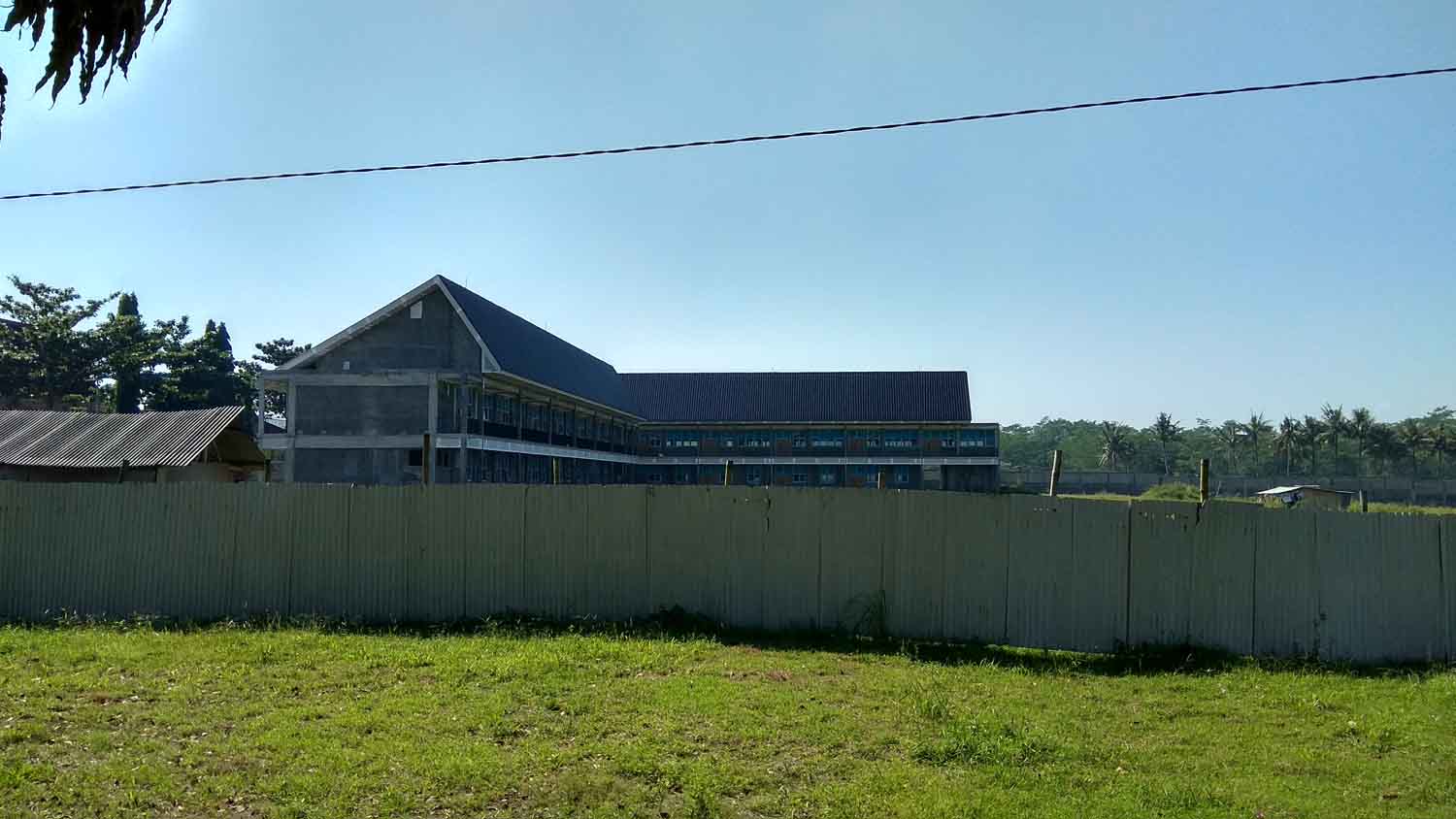 Gedung SMPN 3 Kota Blitar, yang masih dalam tahap pembangunan.