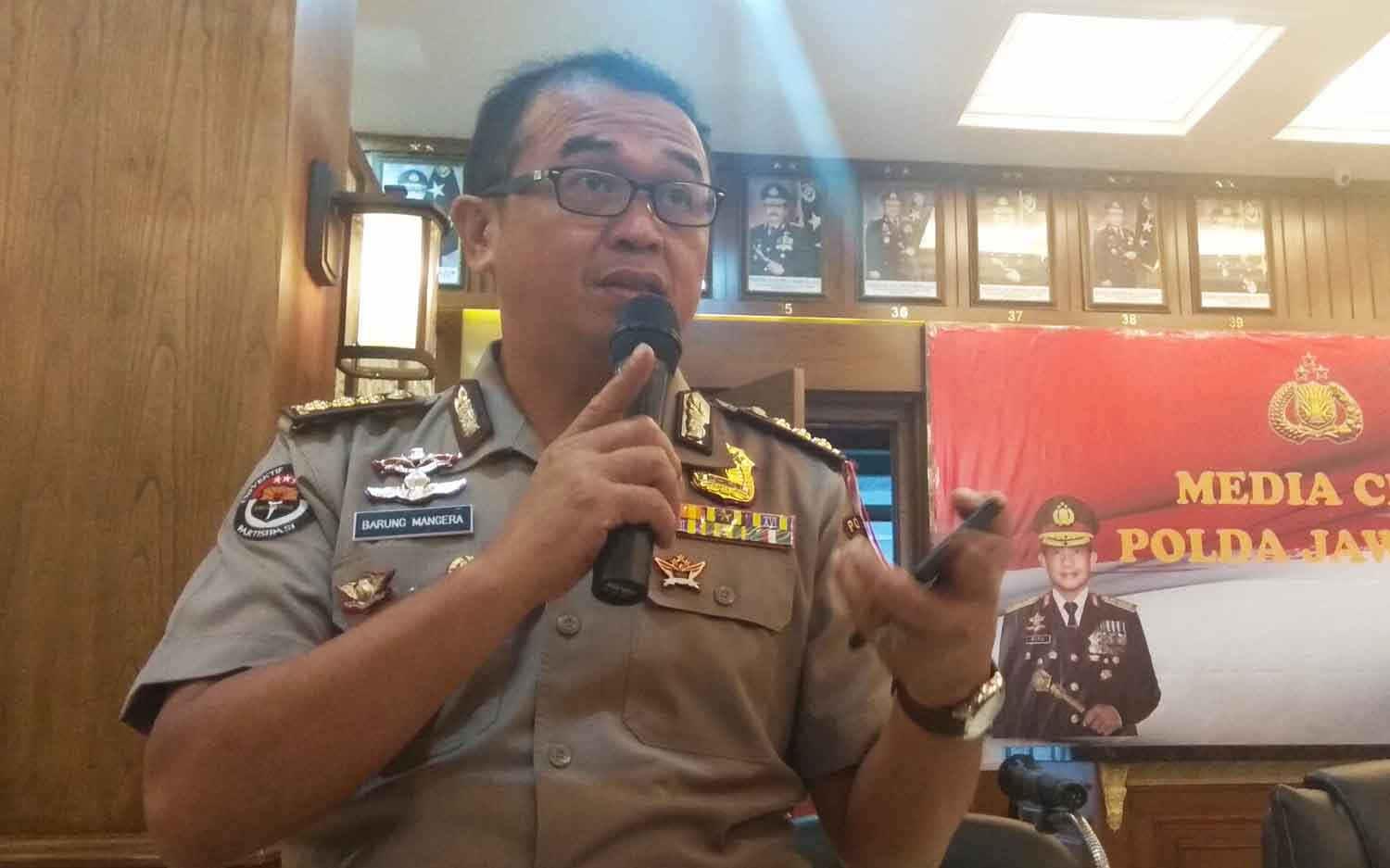 Kabid Humas Polda Jatim Kombes Pol Frans Barung Mangera, Senin (14/5/2018).
