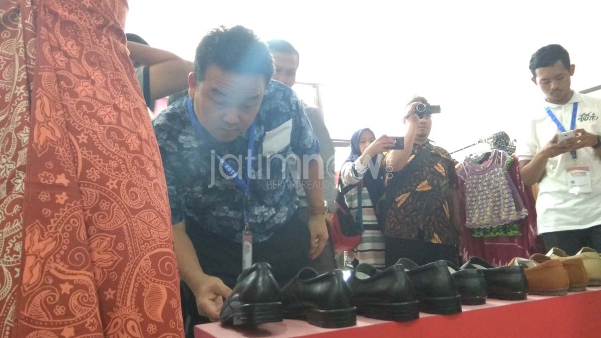 Salah satu pemantau Pilkada.