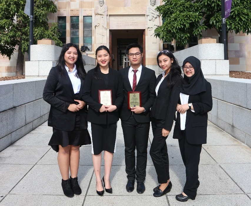 Delegasi dari Unair.