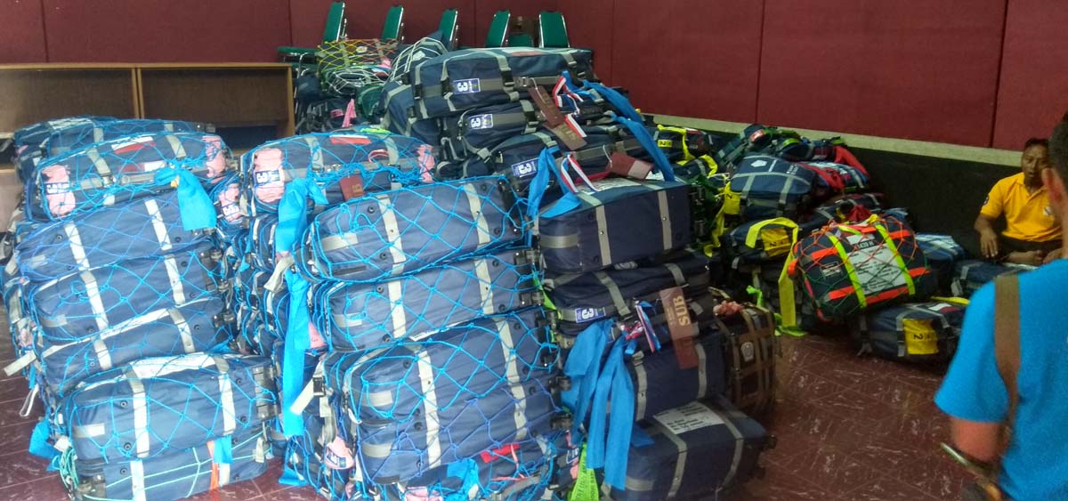 Barang-barang calon jemaah haji.