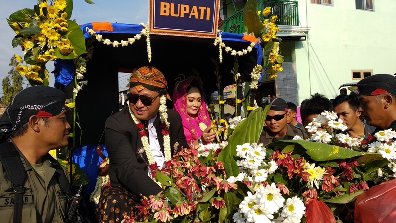 Bupati Ponorogo saat acara Gerebek Suro.