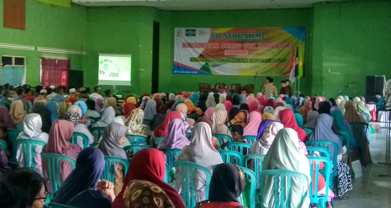 Universitas NU saat bersilaturrahmi dengan para orang tua yang mendapatkan beasiswa bidik misi, Jumat (21/09/2018).