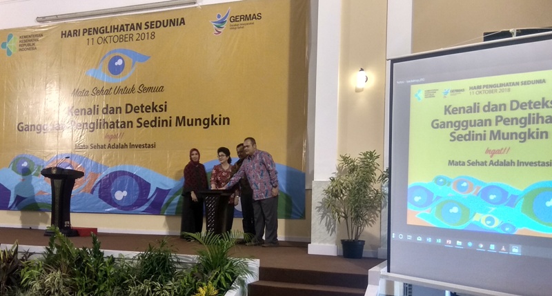 Menteri Kesehatan Nila F Moeloek saat meluncurkan aplikasi SIGALIH, Kamis (11/10/2018).