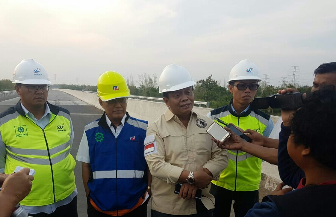 Pejabat Pembuat Komitmen (PPK) Jalan Tol PasPro Kementrian PUPR, Agus Minarno, Jumat(12/10/2018), memberikan keterangan terkait Tol Pasuruan-Probolinggo.