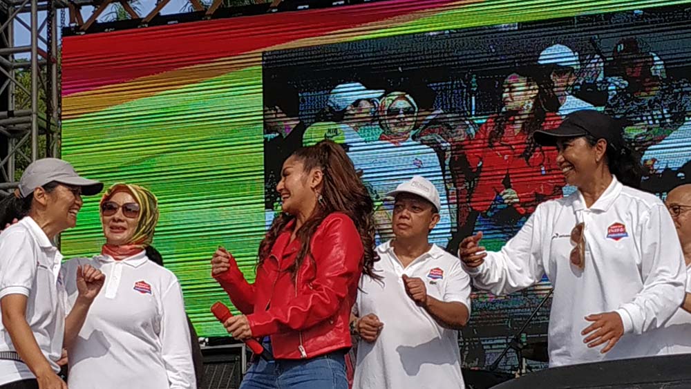 Ketika MenBUMN dan Dirut Pertamina 'Digoyang' Pedangdut Siti Badriah