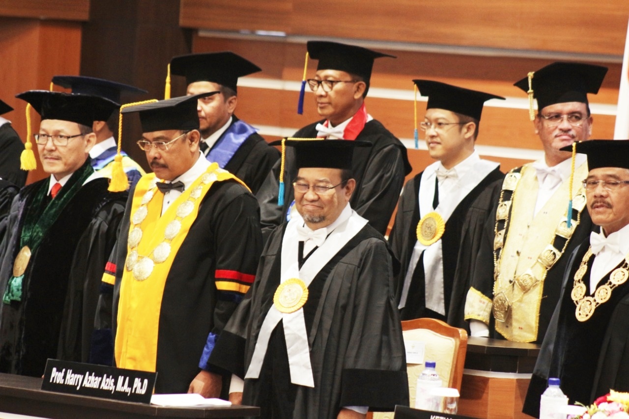 Pengukuhan Guru Besar di Unair