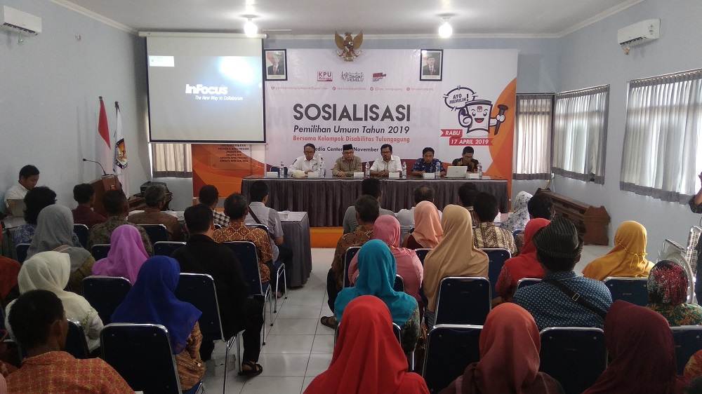 Kelompok Penyandang Disabilitas di Tulungagung mendapatkan penjelasan terkait pemilu tahun 2019