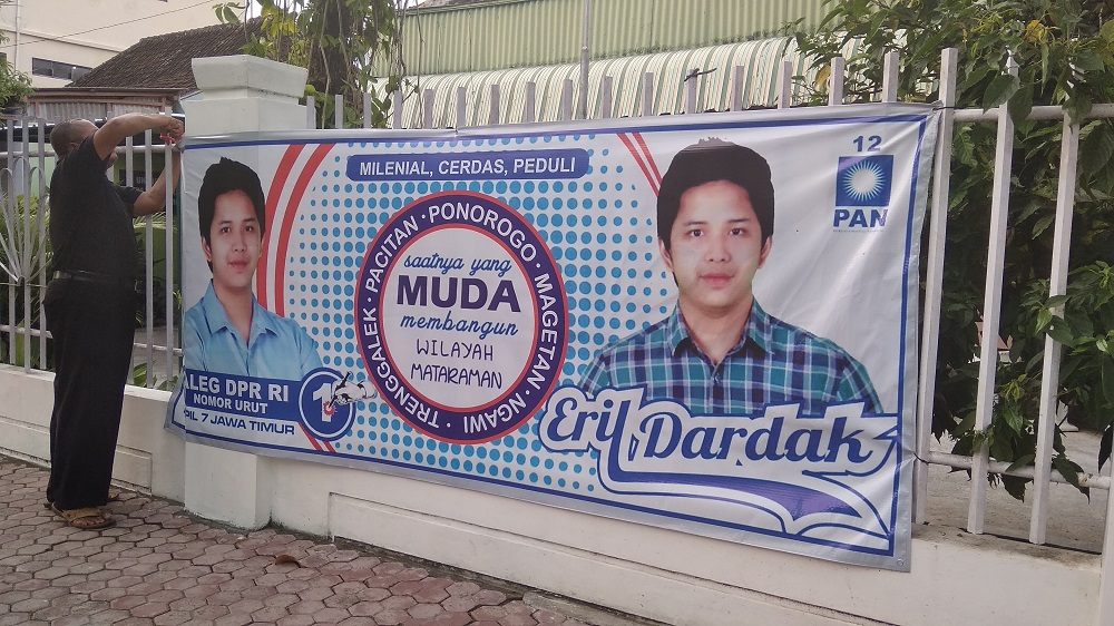 Pencopotan baliho di posko pemenangan adik Bupati Trenggalek, Eril Aristianto Dardak