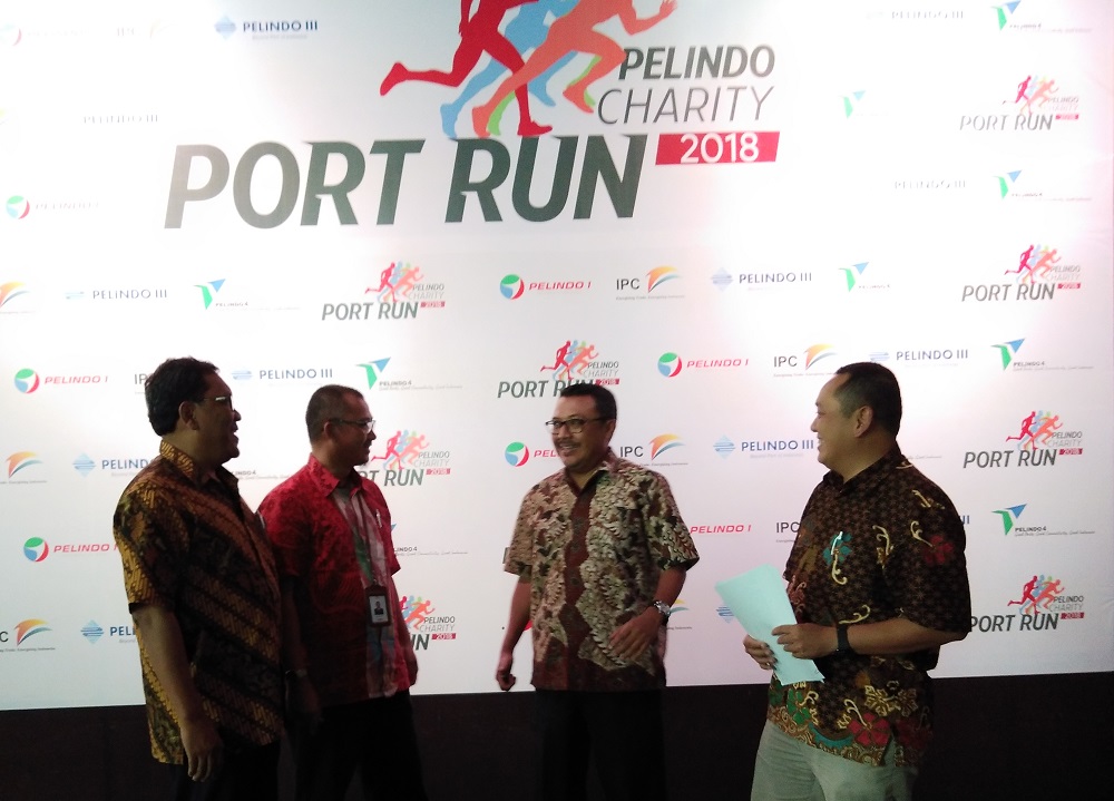 Jajaran manajemen Pelindo berbincang di sela-sela acara Pelindo Charity Port Run 2018 yang akan digelar pada 16 Desember nanti.