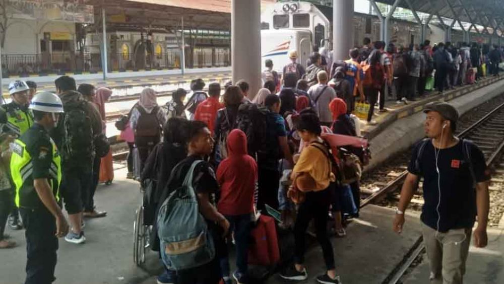 Jelang Coblosan, Jumlah Penumpang KA Daop 8 Meningkat