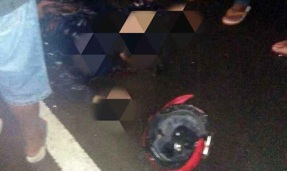 Tabrakan Honda Freed Vs Motor, Biker di Mojokerto Tewas