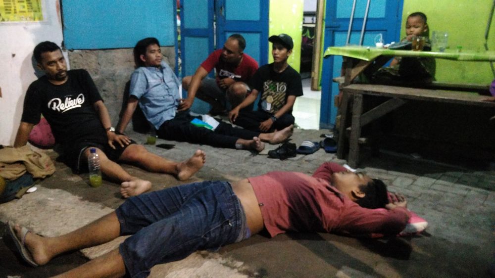 Keempat penumpang Honda Mobilio sebelum dibawa ke RSUD Bangil 