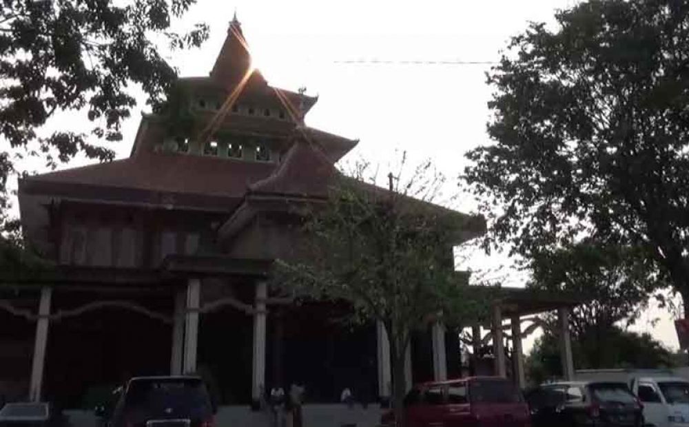 Masjid Darul Muttaqin di Mojokerto