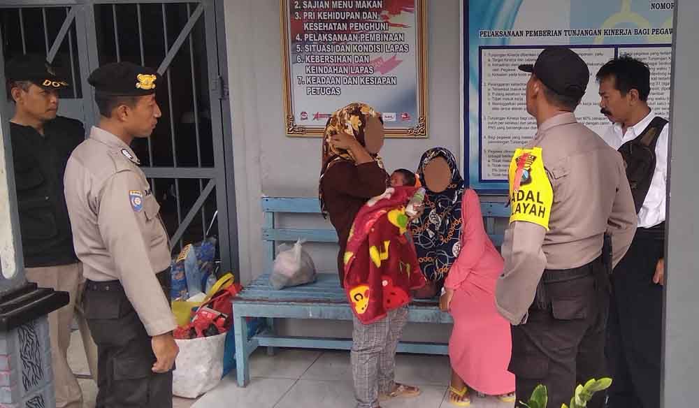 Tersangka dan bayinya yang dititipkan di Lapas Klas 2B Tulungagung