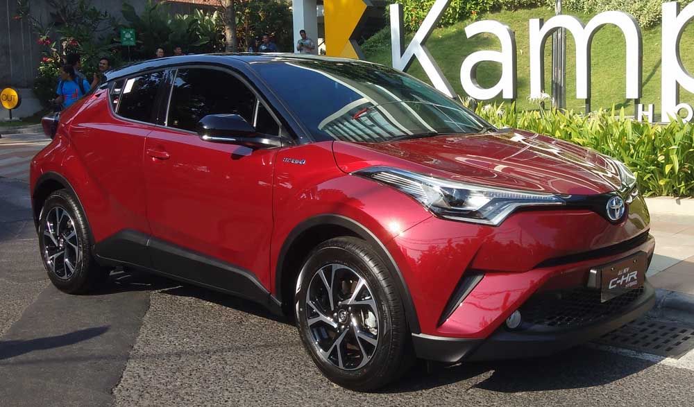  Toyota C-HR Hybrid