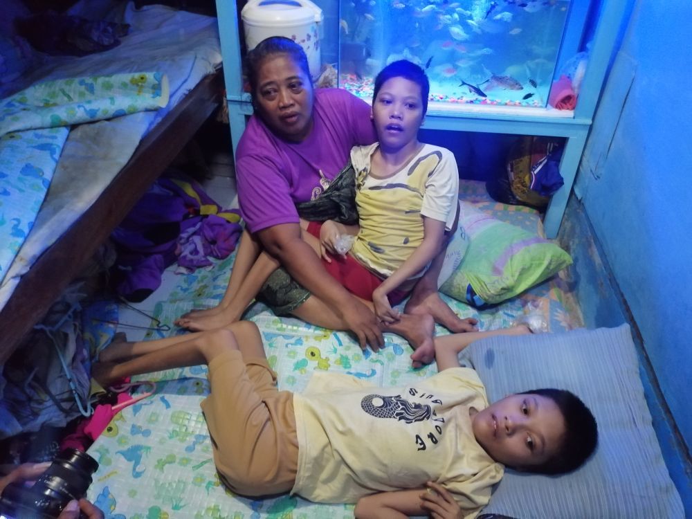 Nur Laila dan Nur Laili dirawat bibinya, Sulikhah