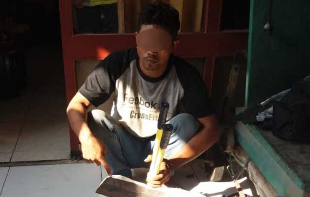 Pelaku diamankan dengan barang bukti 