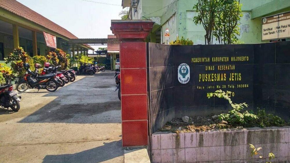 Puskesmas Jetis yang diduga berikan obat kedaluwarsa