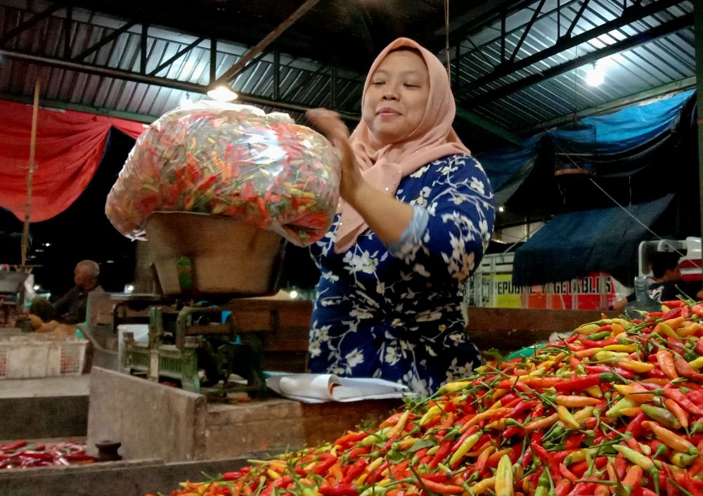 Cabai yang Dijual Nur Ida di PIOS Jadi Langganan Rumah Makan Ternama