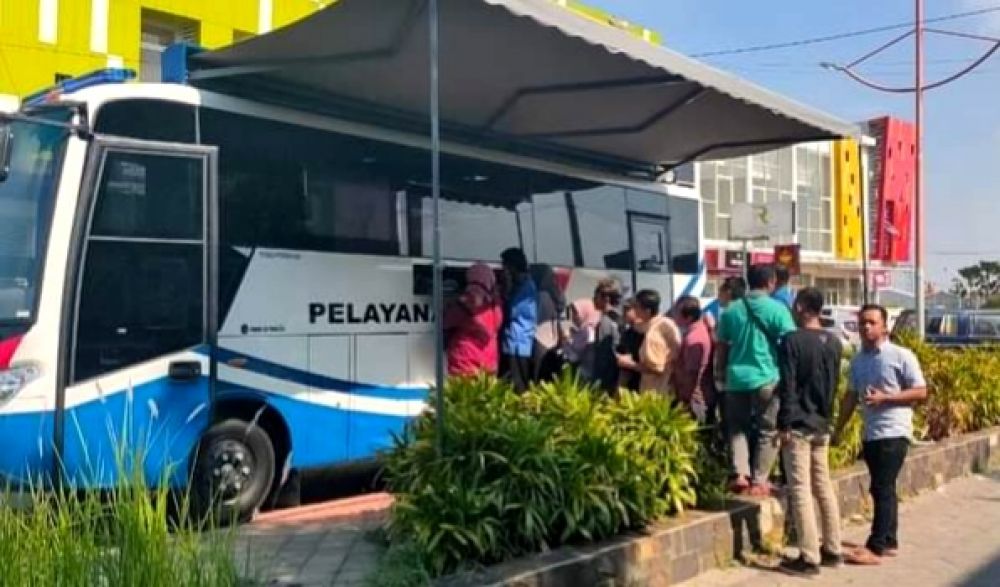 Pelayanan SIM keliling Polres Gresik