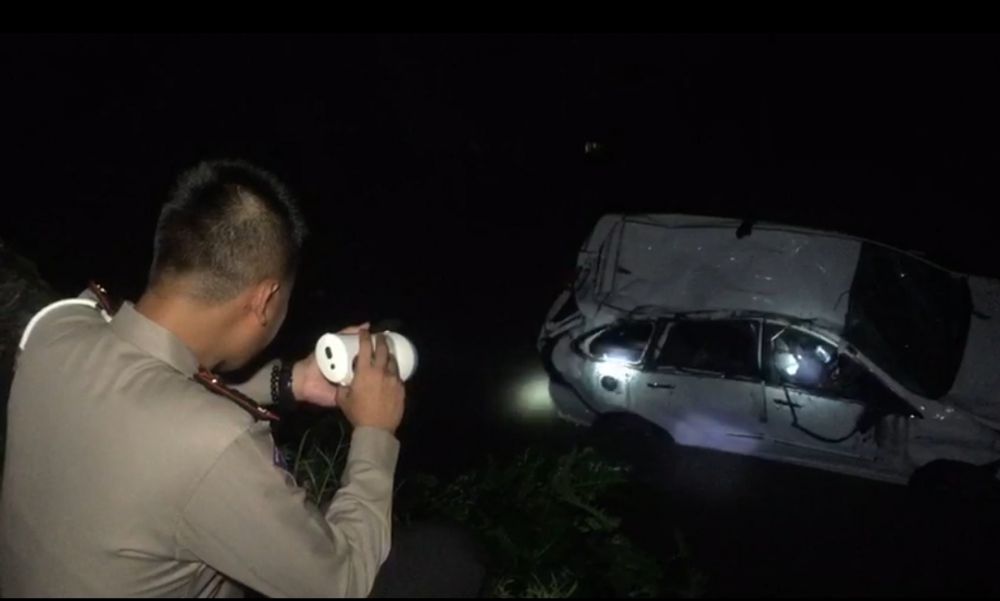 Mobil yang terjun ke jurang di Blitar