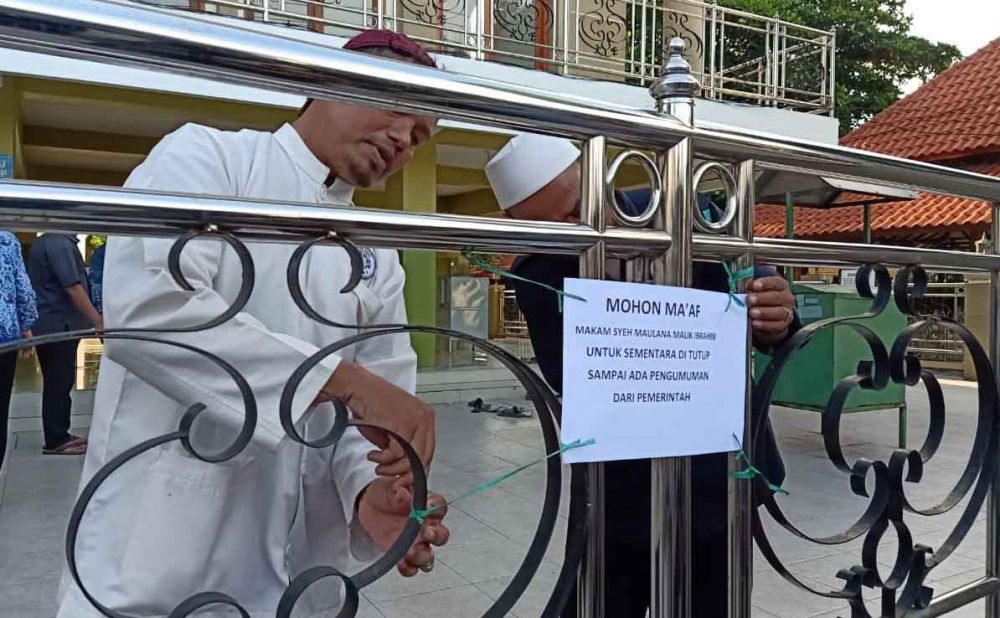 Makam Syeh Maulana Malik Ibrahim dan Sunan Giri Ditutup Sementara