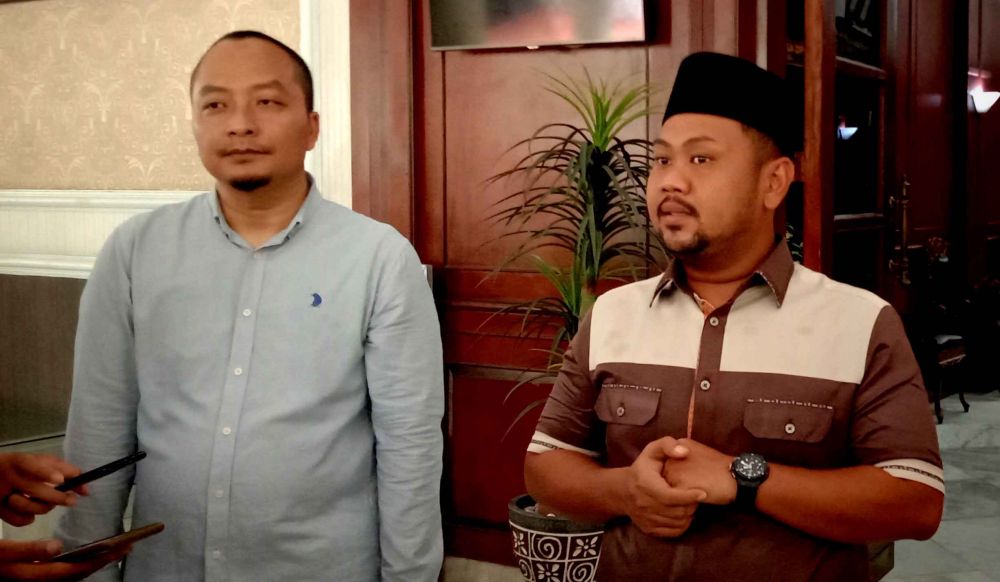 DPRD Gresik berdayakan perajin kopiah bikin masker