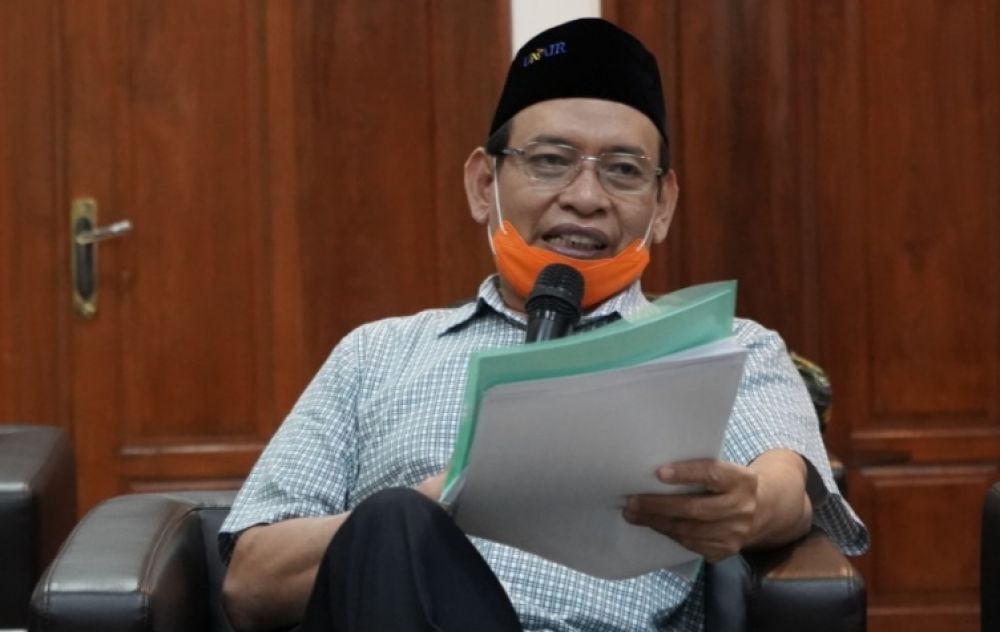 Rektor Universitas Airlangga, Prof. Dr. H. Mohammad Nasih