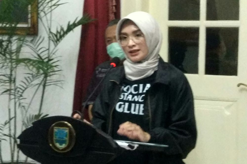 Bupati Probolinggo Puput Tantriana Sari