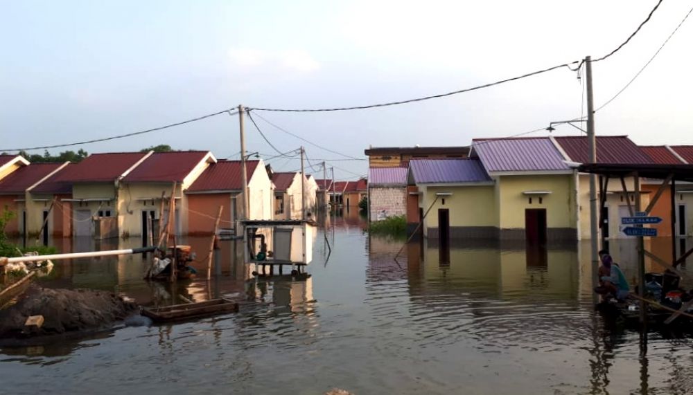 Banjir Kali Lamong yang menggenangi desa di Cerme, Gresik