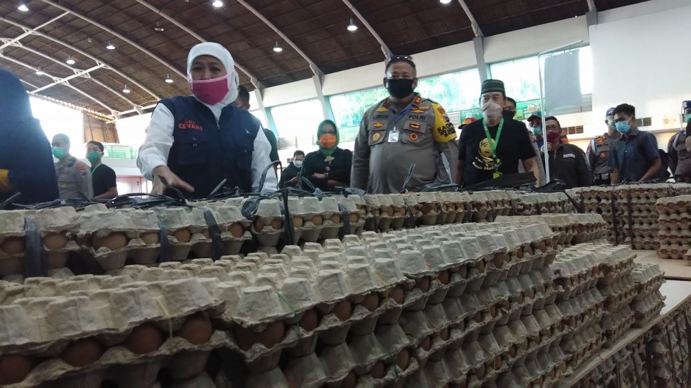 Gubernur Khofifah usai launching Lumbung Pangan Jatim di Gedung JX Jalan Ahmad Yani, Surabaya