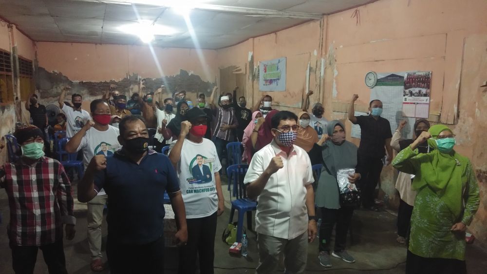 Pertemuan warga Kedunganyar dengan Machfud Arifin di gedung eks sekolah