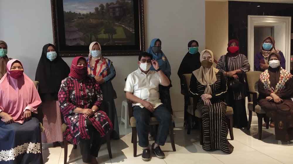 Pertemuan pelaku UMKM di Surabaya dengan Machfud Arifin dan Ny Lita Machfud Arifin