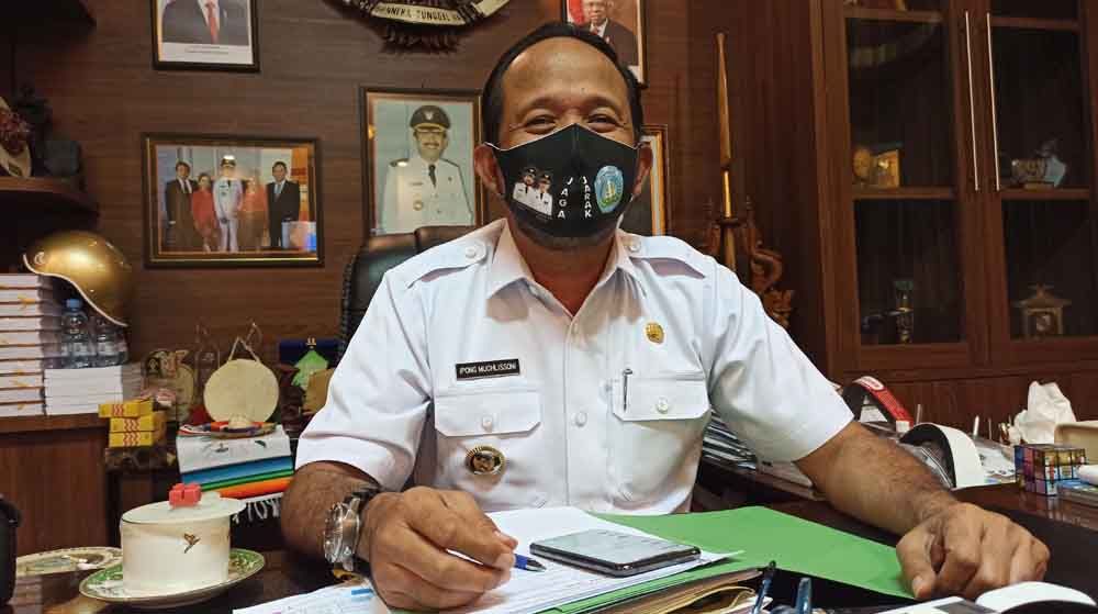 Bupati Ponorogo Ipong Muchlissoni