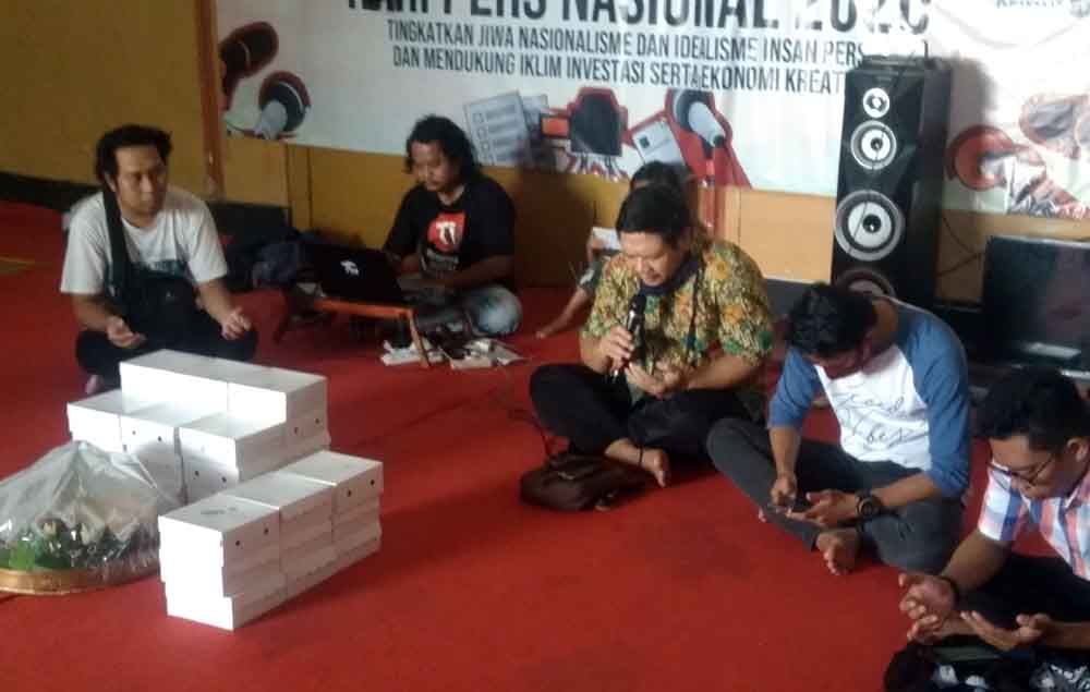 Doa bersama oleh wartawan di Probolinggo Raya