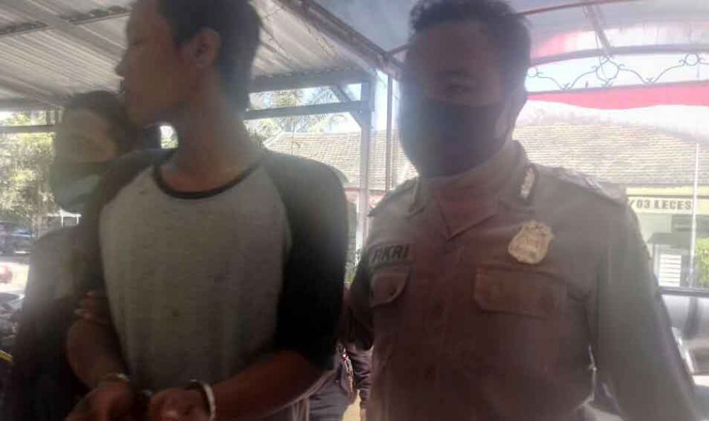 Pemuda yang diamankan dari amukan warga setelah curi hp