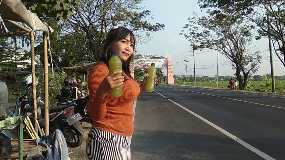 Penjual es tebu di Jalan Raya By Pass Mertex Mojokerto