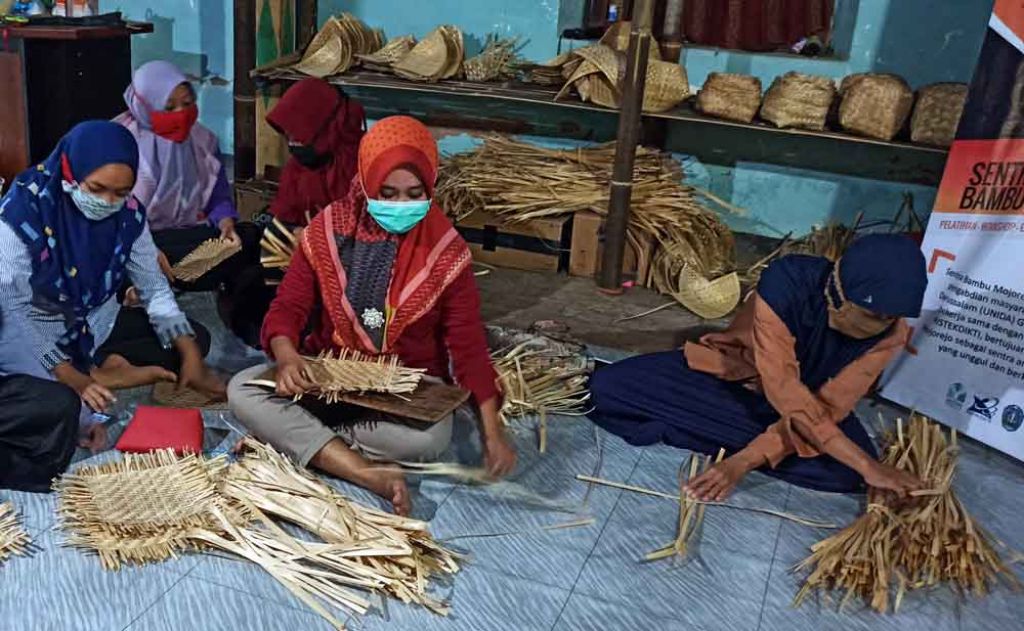 Rumah bambu di Ponorogo