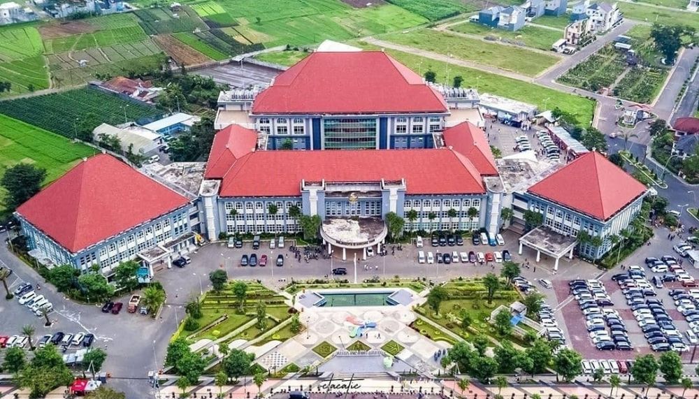 Balai Kota Among Tani