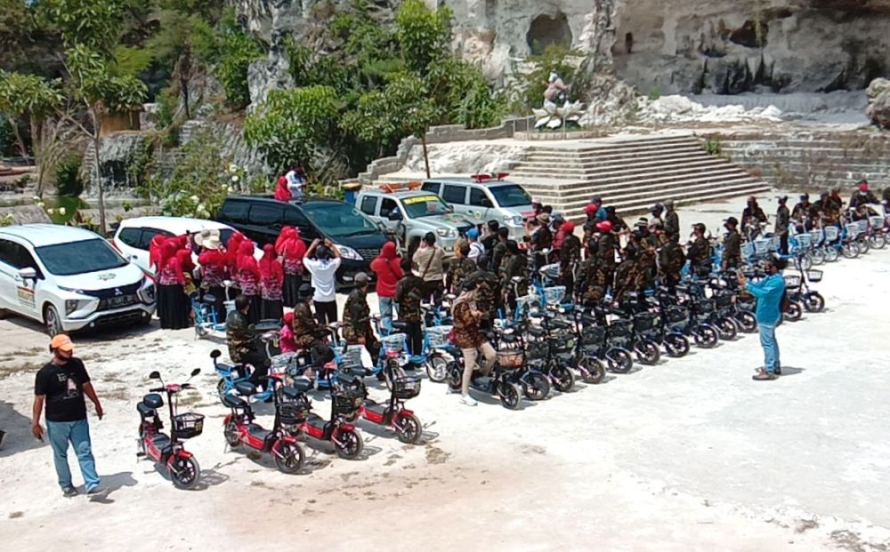 Deklarasi desa miliarder di Gresik