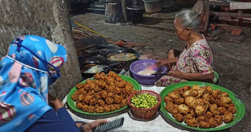 Katiyem dengan lentho demit bikinannya