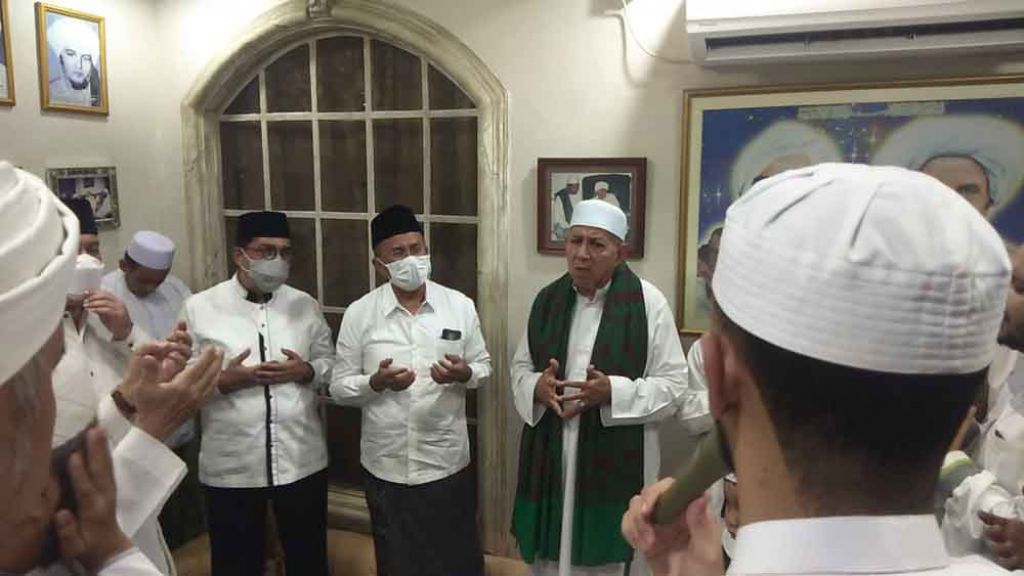 Machfud Arifin dan Dahlan Iskan saat salawat dan doa bersama Maulid Nabi Muhammad SAW bersama Habaib di Surabaya