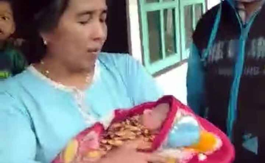 Bayi perempuan yang ditemukan di hutan