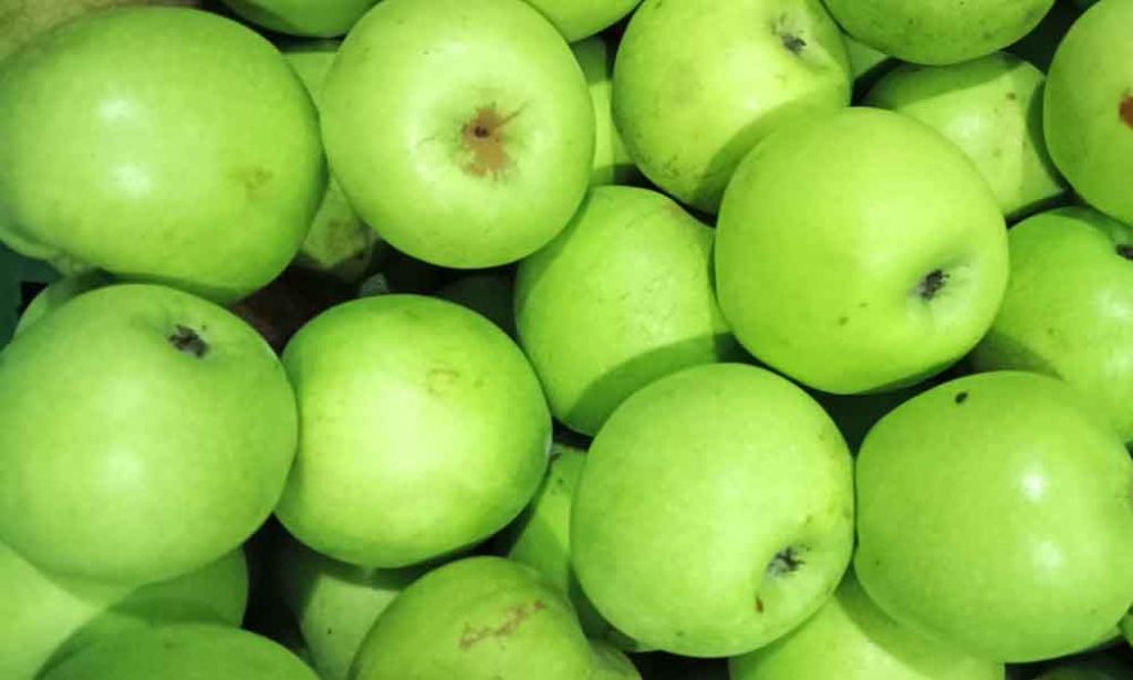 Apel manalagi dari Malang melimpah di PIOS