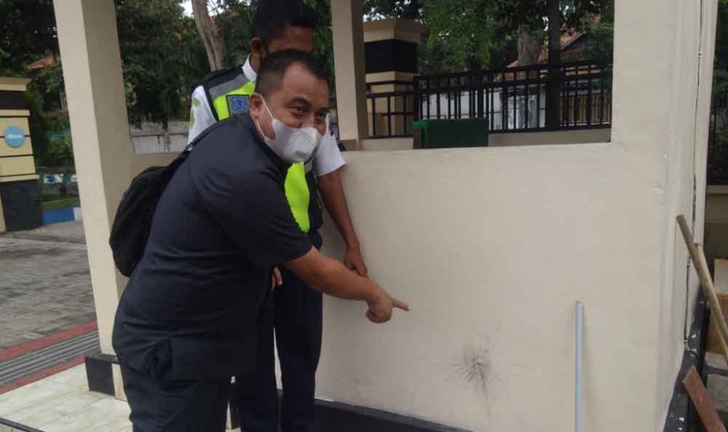 Bekas ledakan bom molotov